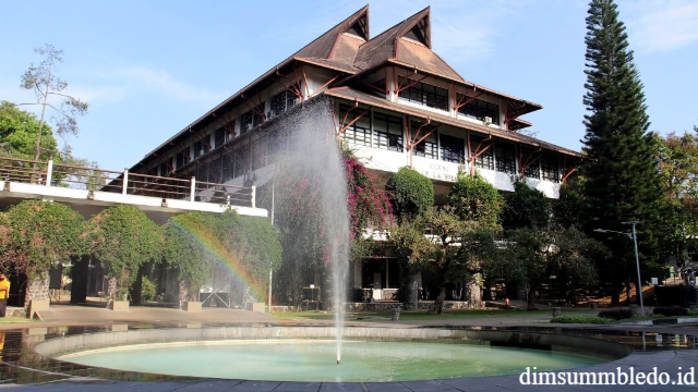 Inilah 8 Universitas Terbaik di Bandung